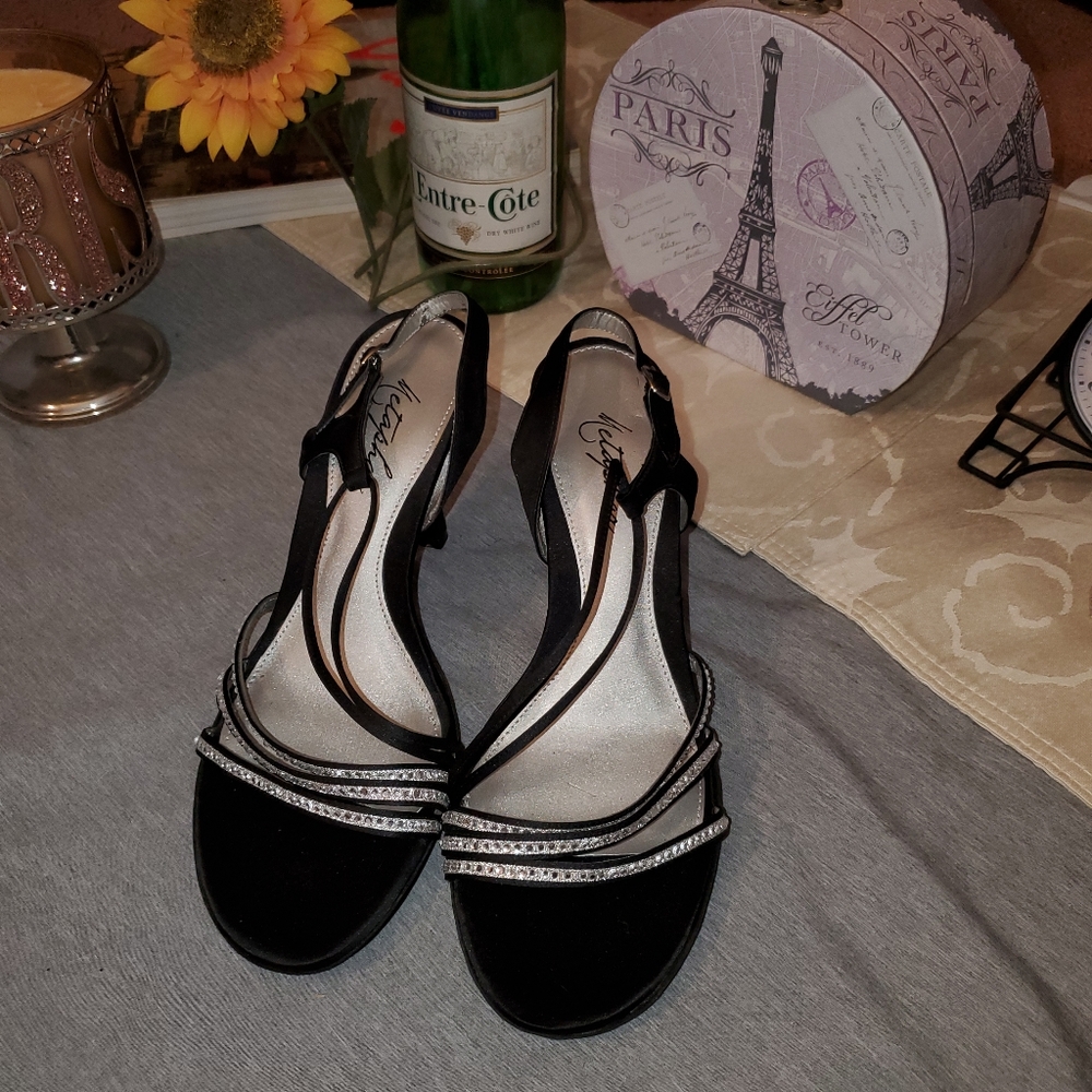 Metaphor Black Strappy high heeled sandals size 8M